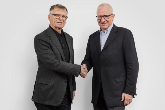 Die AZ Medien und die NZZ-Mediengruppe bündeln ihre Kräfte und gründen ein zukunftsgerichtetes und eigenständiges Medienunternehmen mit starker regionaler Verankerung. So sichern beide die Unabhängigkeit und Weiterentwicklung all ihrer regionalen Medienmarken in einem herausfordernden Marktumfeld. Das neue Unternehmen wird mit den Regional-Zeitungen und -Onlineportalen sowie Radio- und TV-Stationen beider Unternehmen und den Zeitschriften der AZ Medien rund 2 Mio. Personen in der Deutschschweiz erreichen. M